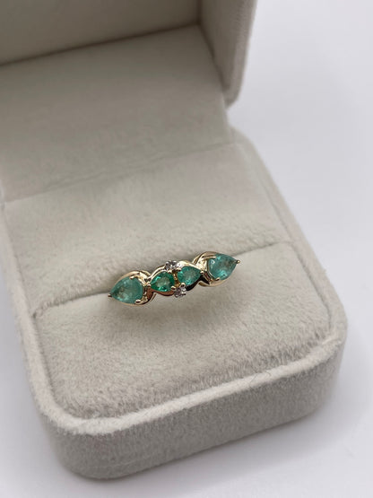 9ct gold emerald and diamond ring