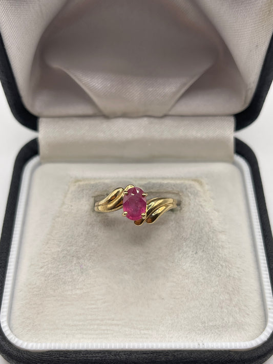 9ct gold ruby ring