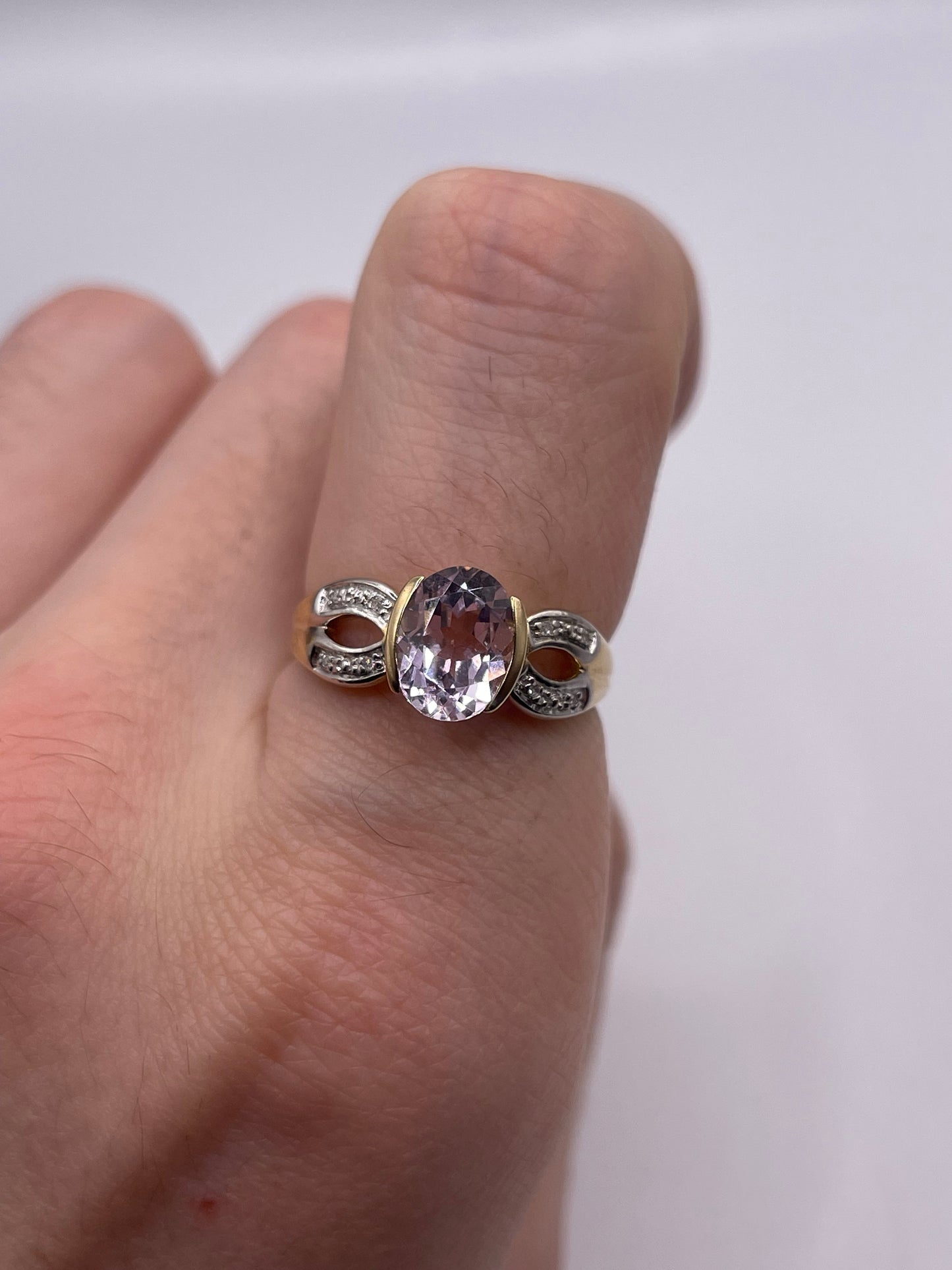 9ct gold kunzite and diamond ring