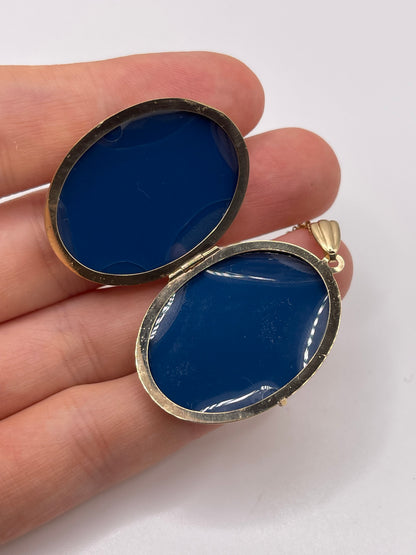 9ct gold locket necklace