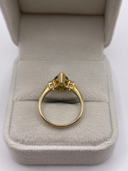 9ct gold peridot and zircon ring