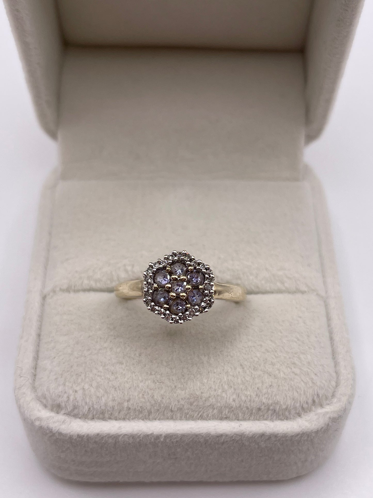 9ct gold tanzanite and diamond ring