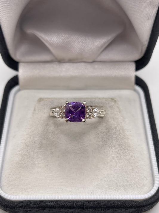 Silver amethyst ring