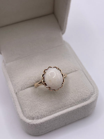 9ct gold opal ring