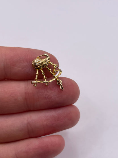 9ct gold bagpipes charm