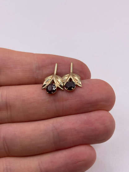 9ct gold garnet earrings