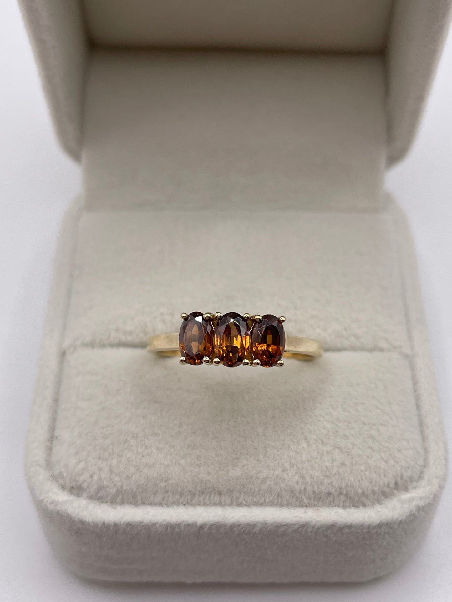 9ct gold brown zircon ring