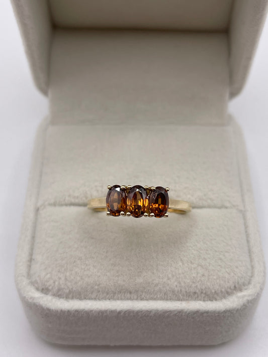 9ct gold brown zircon ring