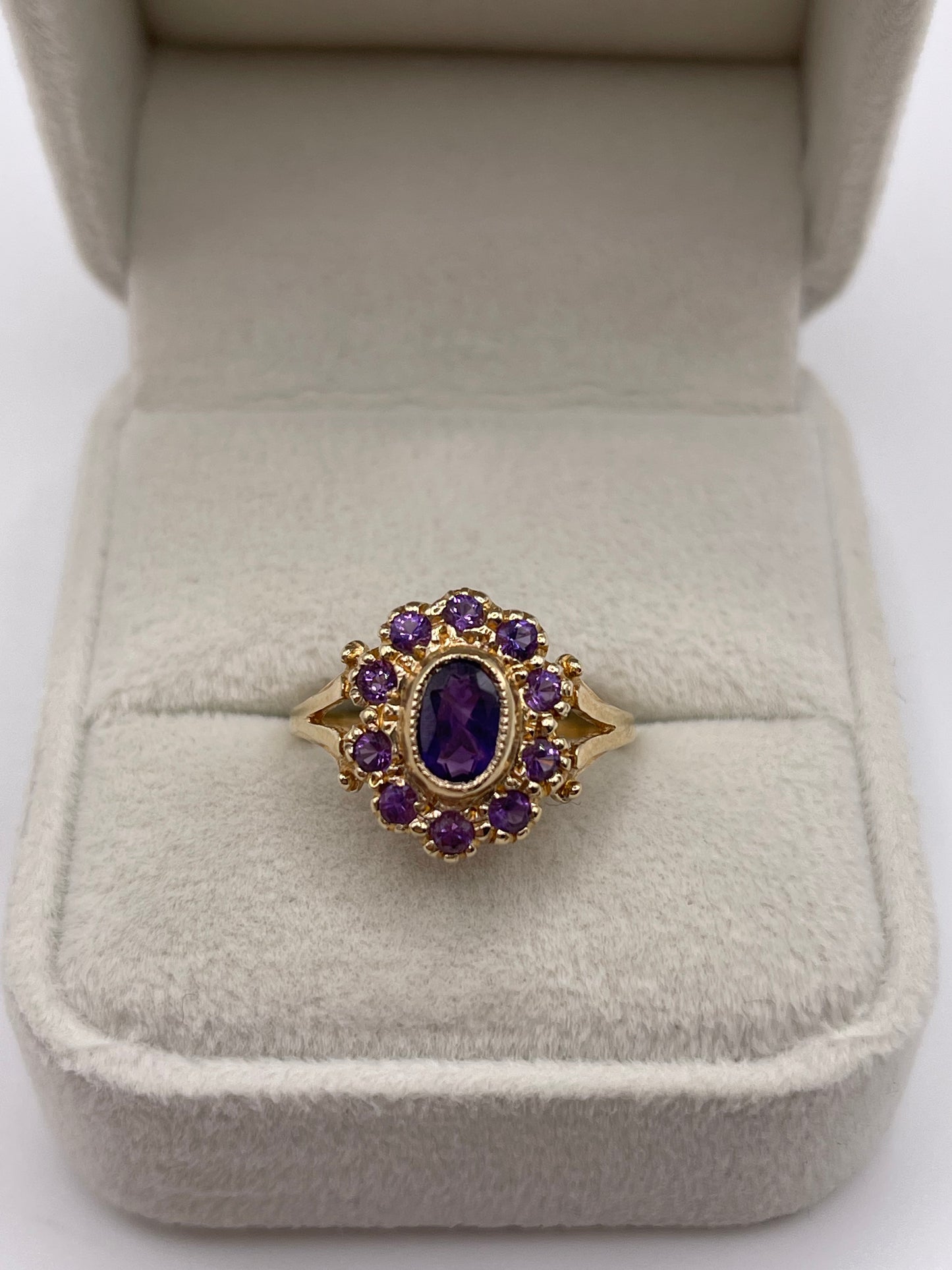 9ct gold amethyst cluster ring