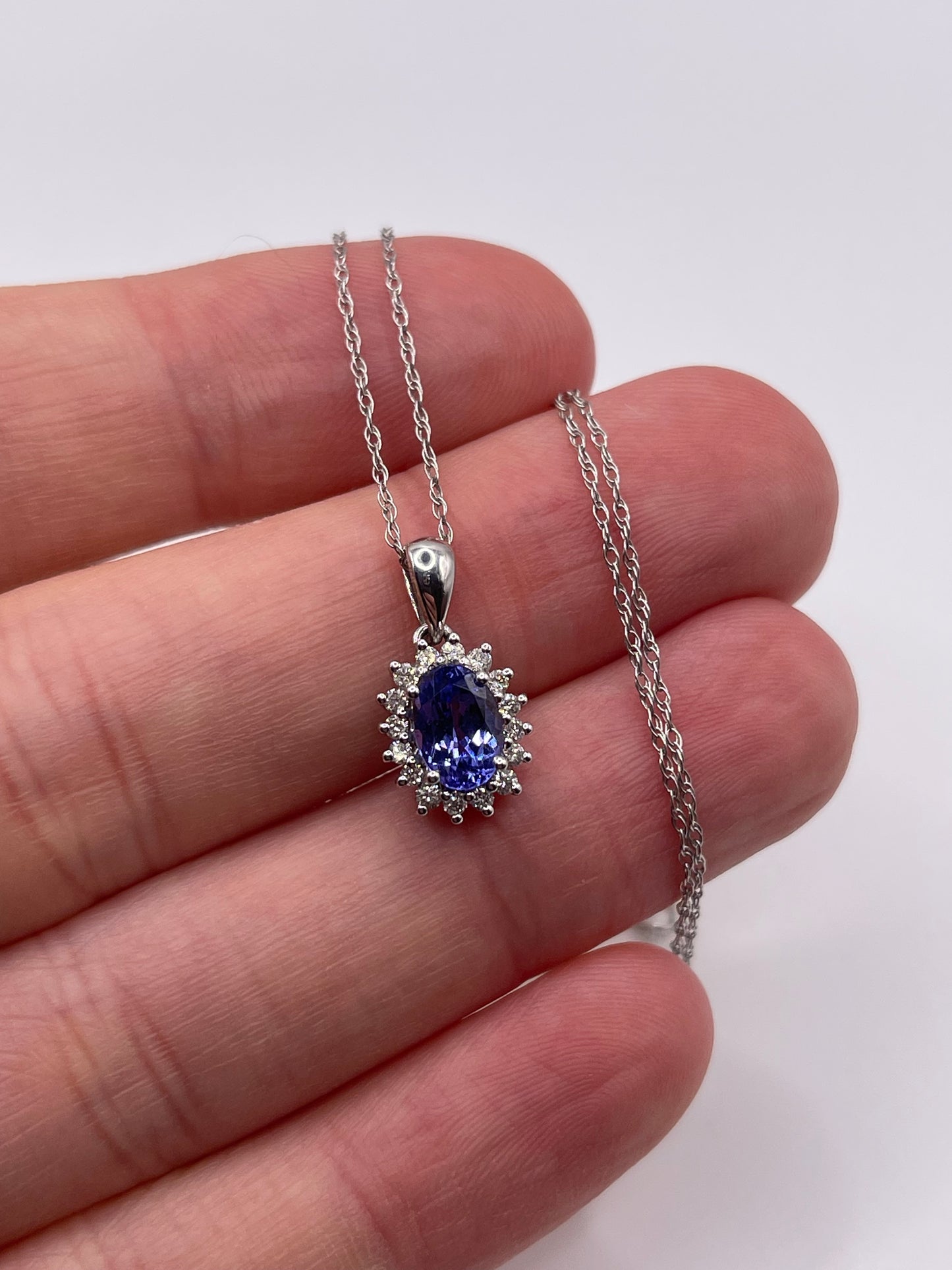 18ct white gold tanzanite and diamond necklace