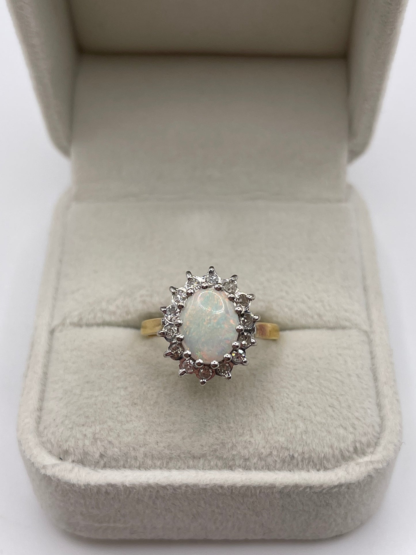 18ct gold opal and diamond ring