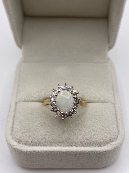 18ct gold opal and diamond ring