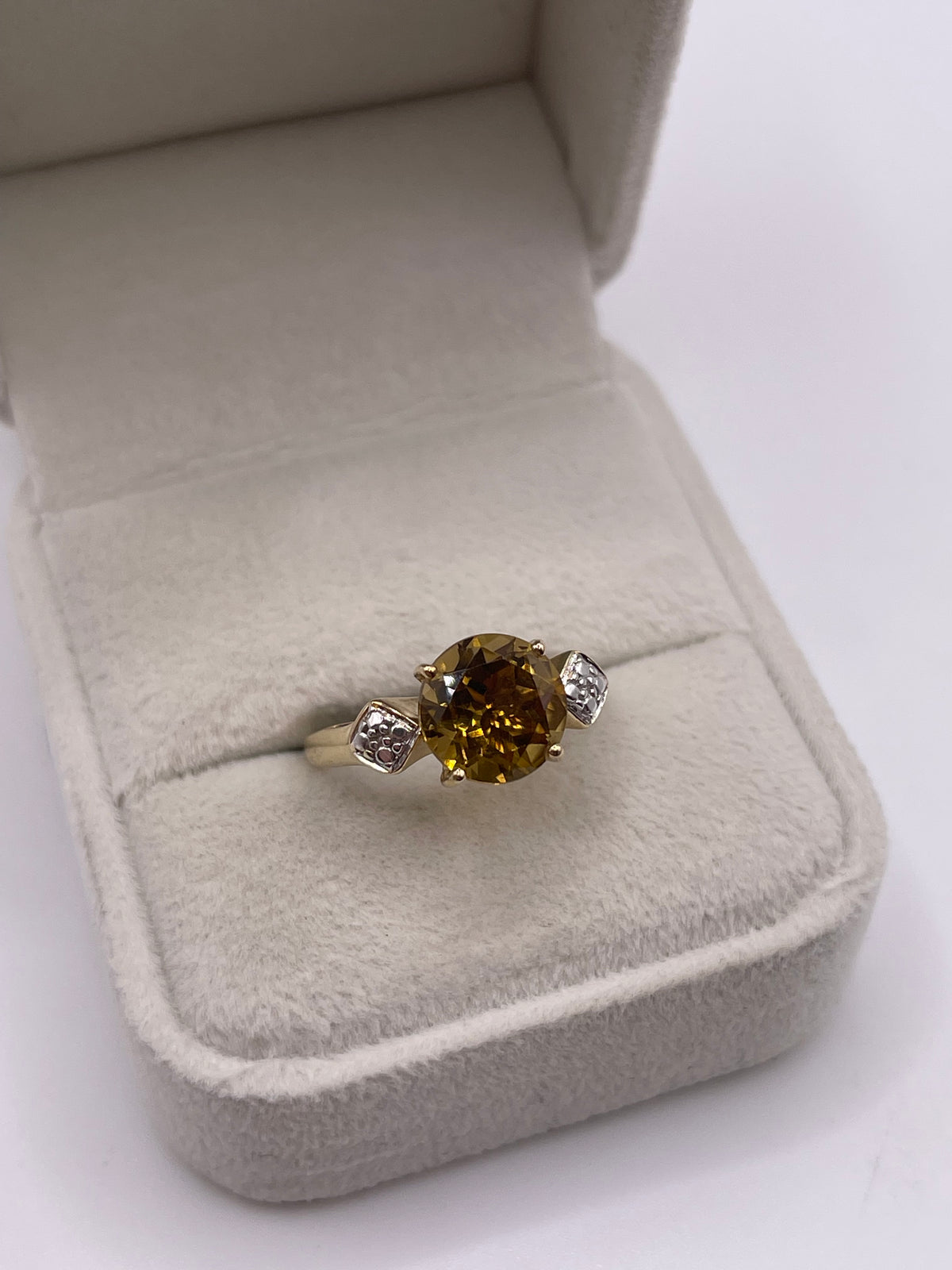 9ct gold citrine and diamond ring