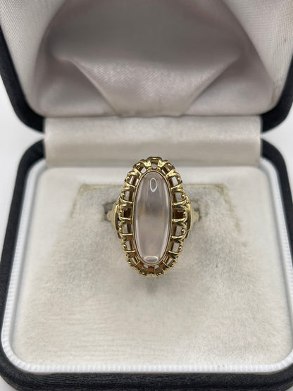 8ct gold rose quartz ring