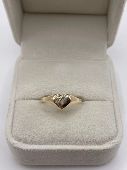 9ct gold heart signet ring