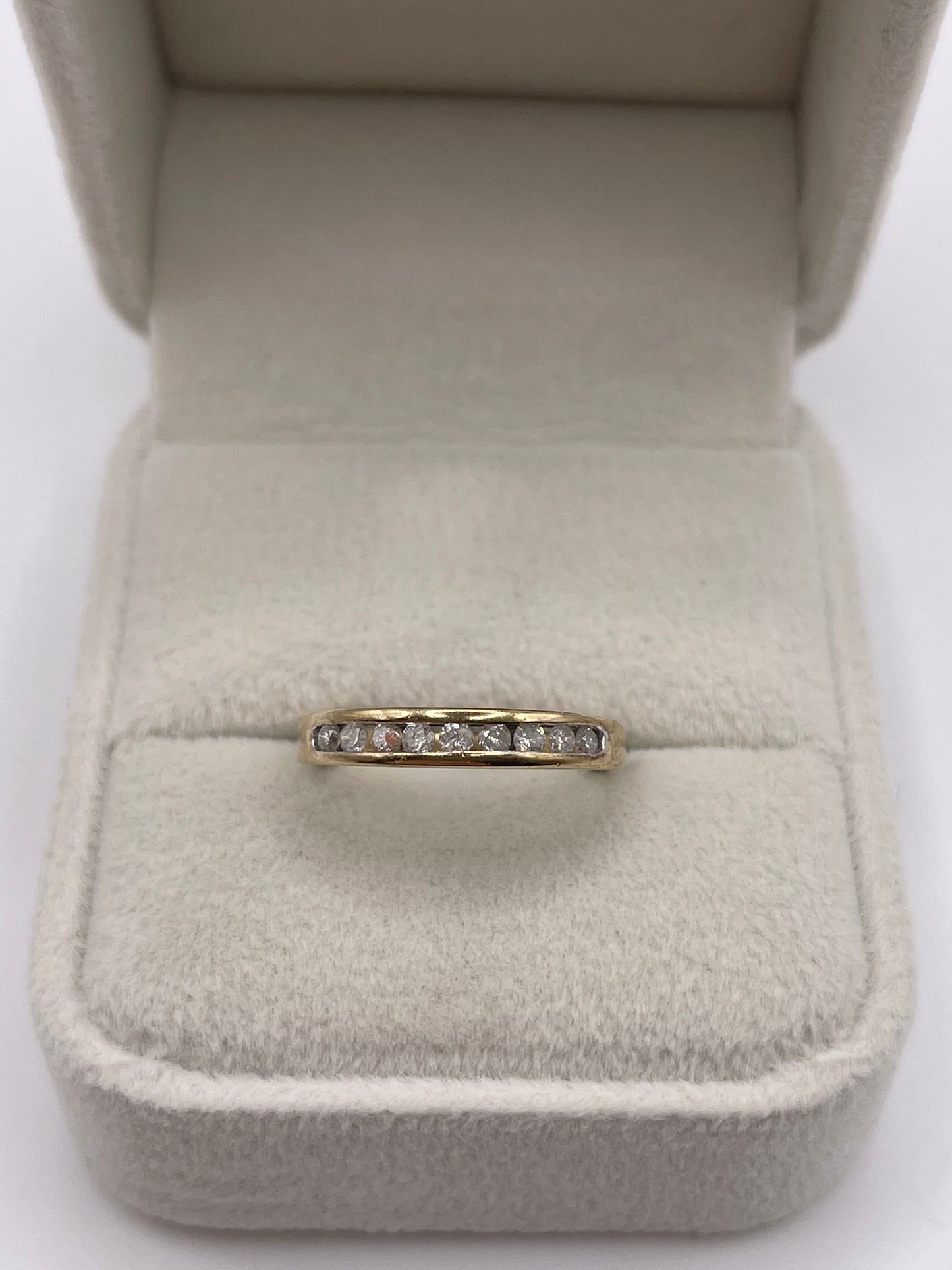 9ct gold diamond ring