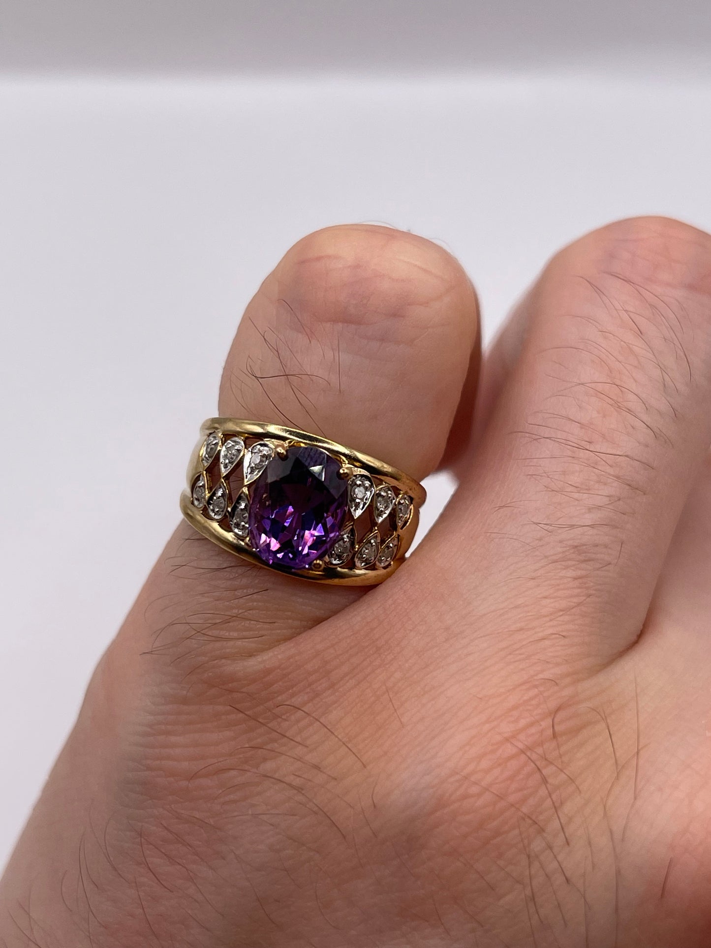 9ct gold amethyst and diamond ring