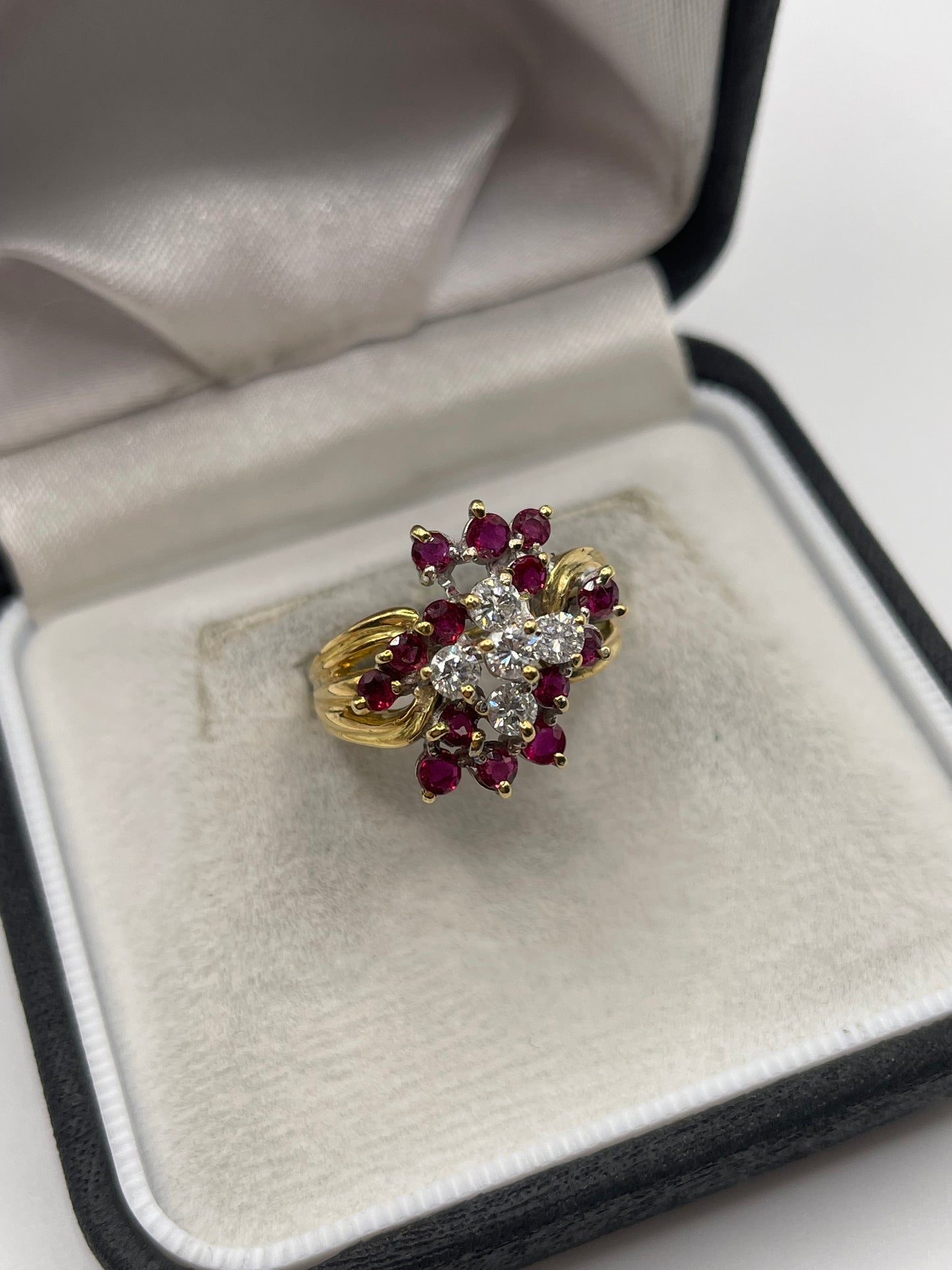 18ct gold ruby and diamond ring