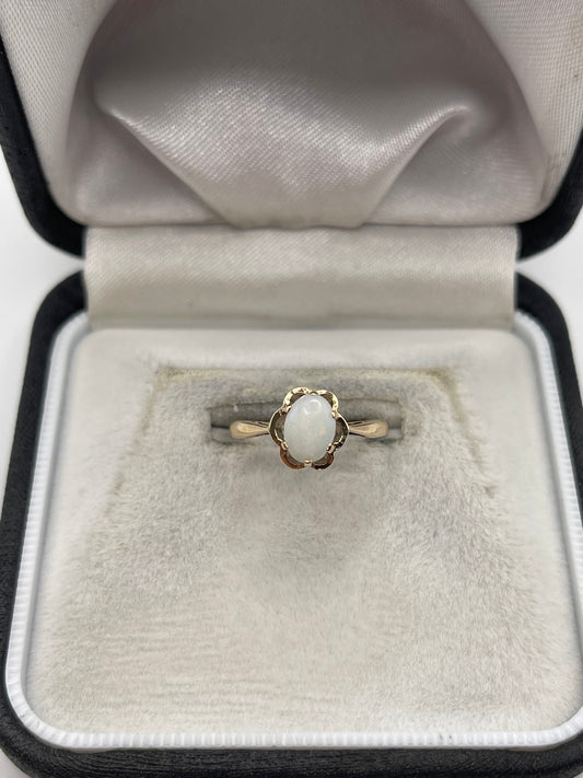 9ct gold opal ring