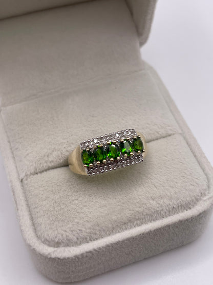 9ct gold diopside and diamond ring
