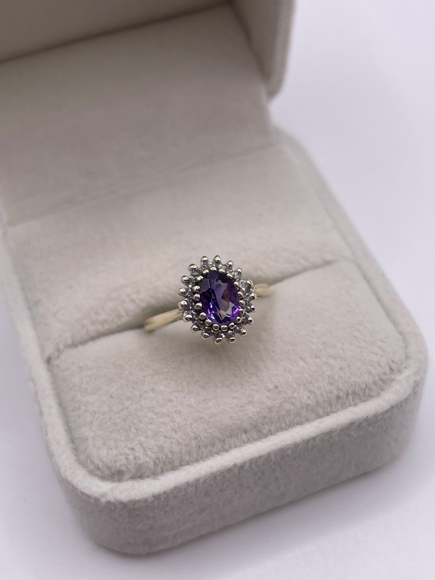 9ct gold amethyst and diamond ring