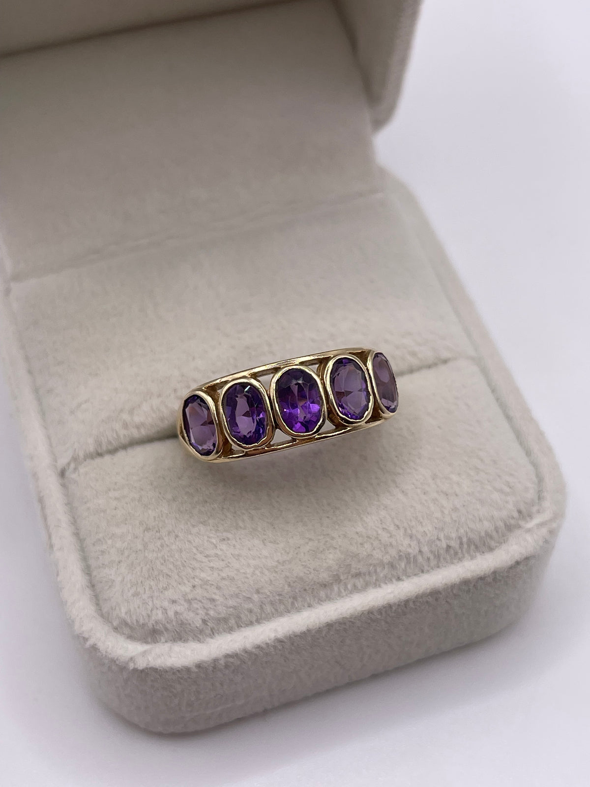 9ct gold amethyst ring