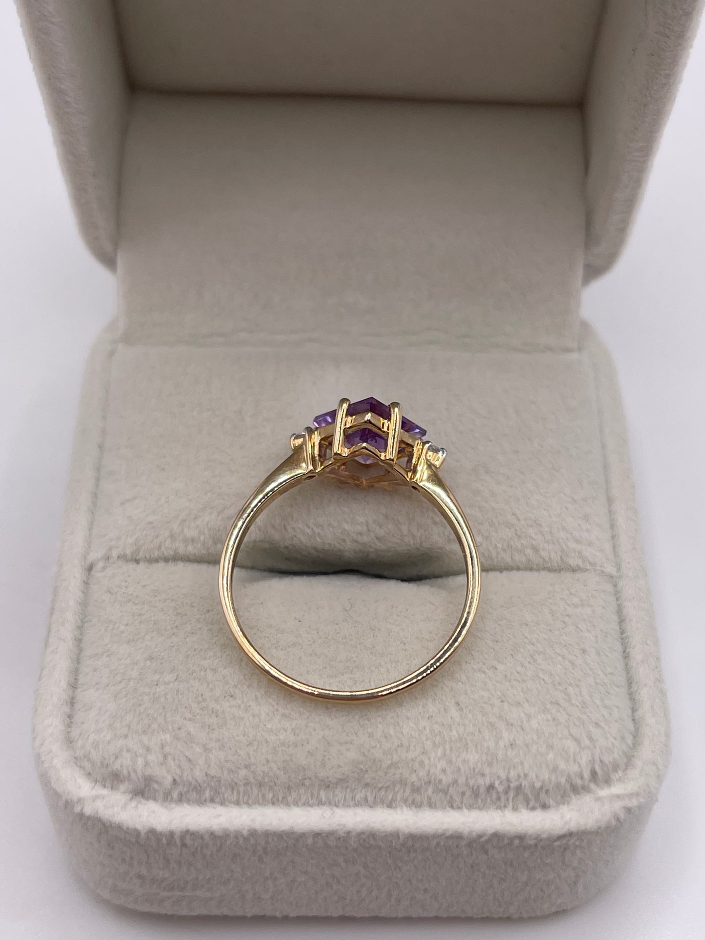9ct gold amethyst and zircon ring