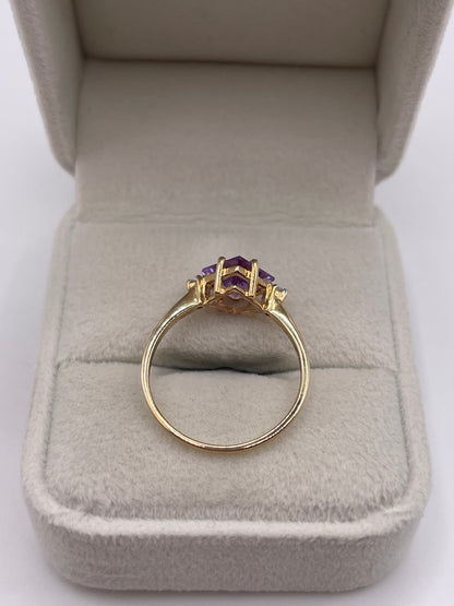 9ct gold amethyst and zircon ring