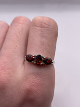 Load image into Gallery viewer, Silver garnet ring
