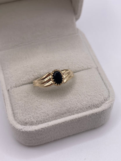 9ct gold onyx ring