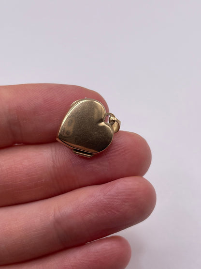 9ct gold heart locket pendant