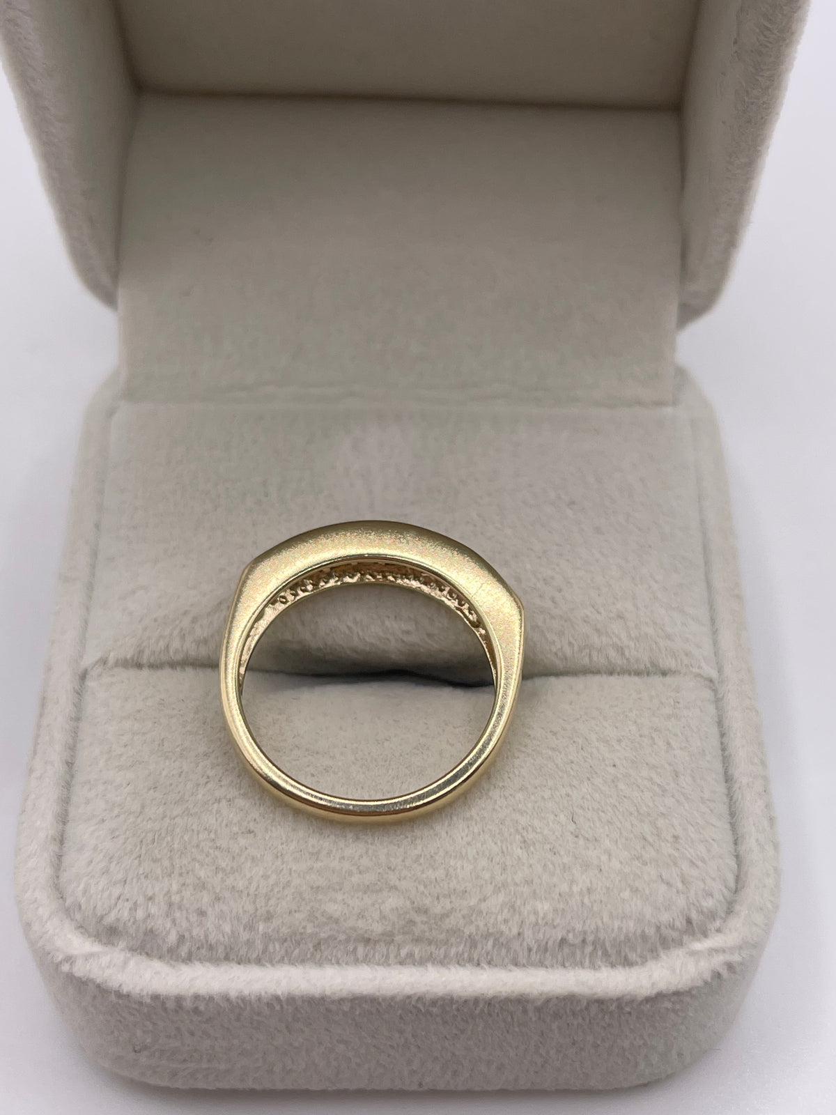 9ct gold multi coloured sapphire ring