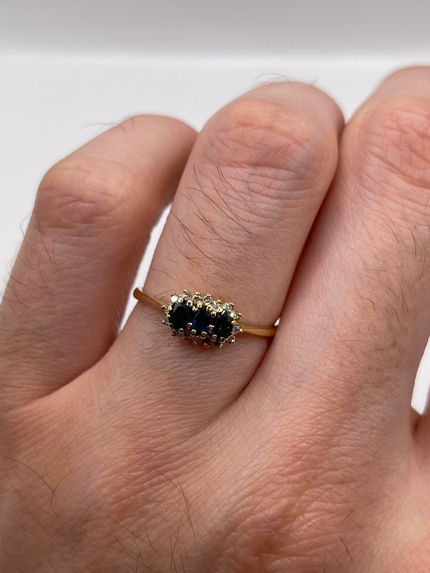 9ct gold sapphire and diamond ring