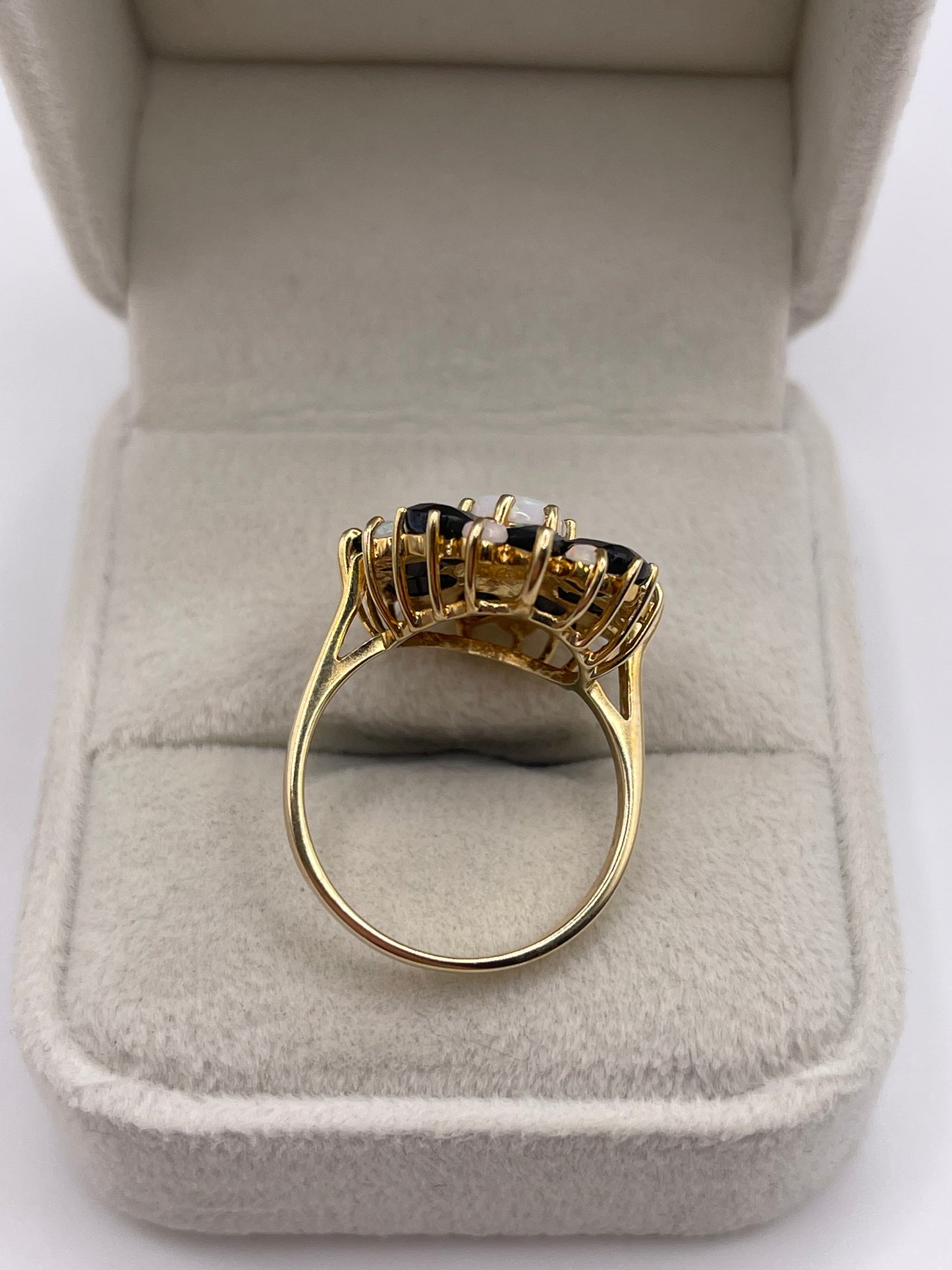 9ct gold opal and sapphire ring