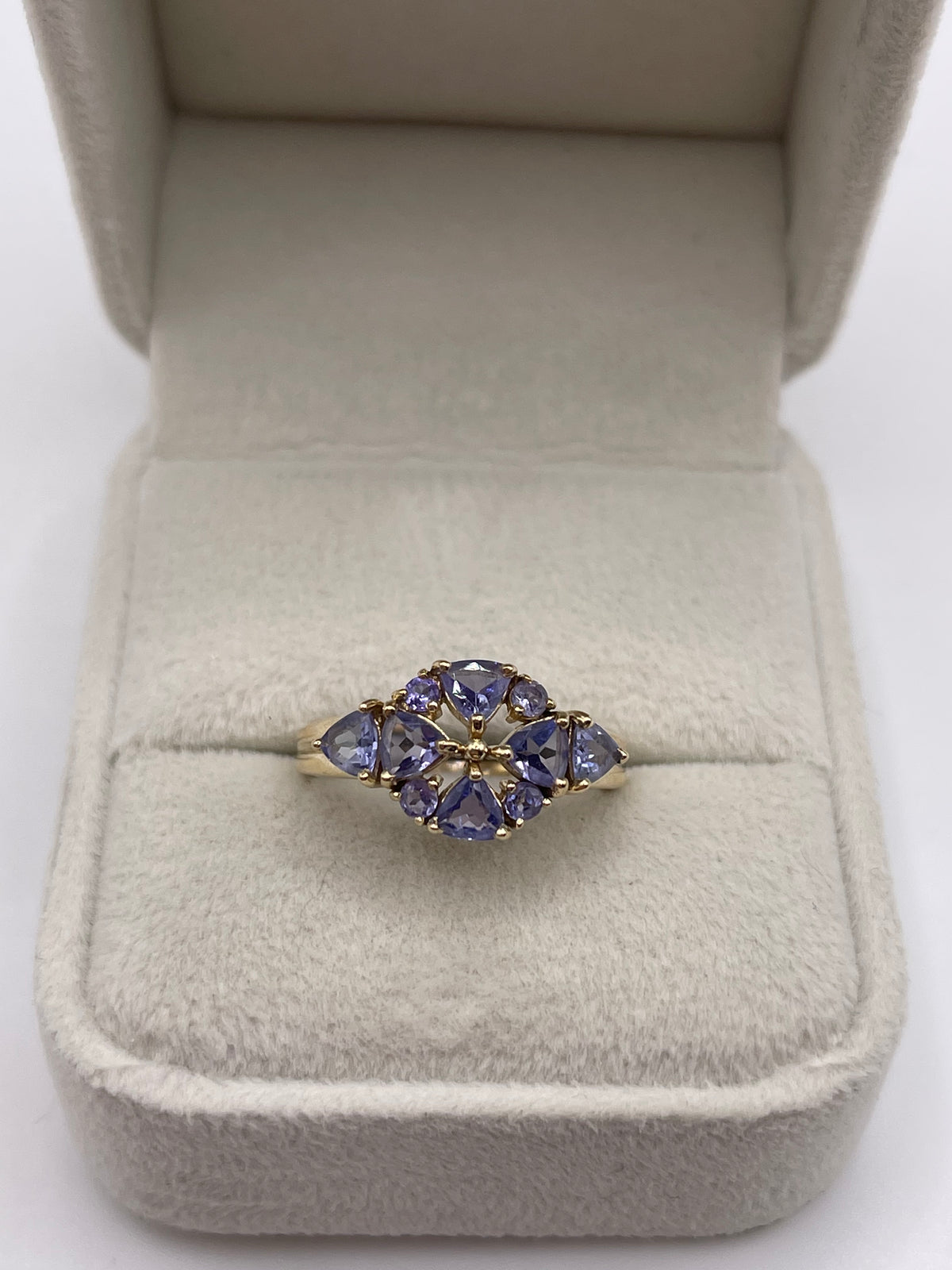 9ct gold tanzanite cluster ring