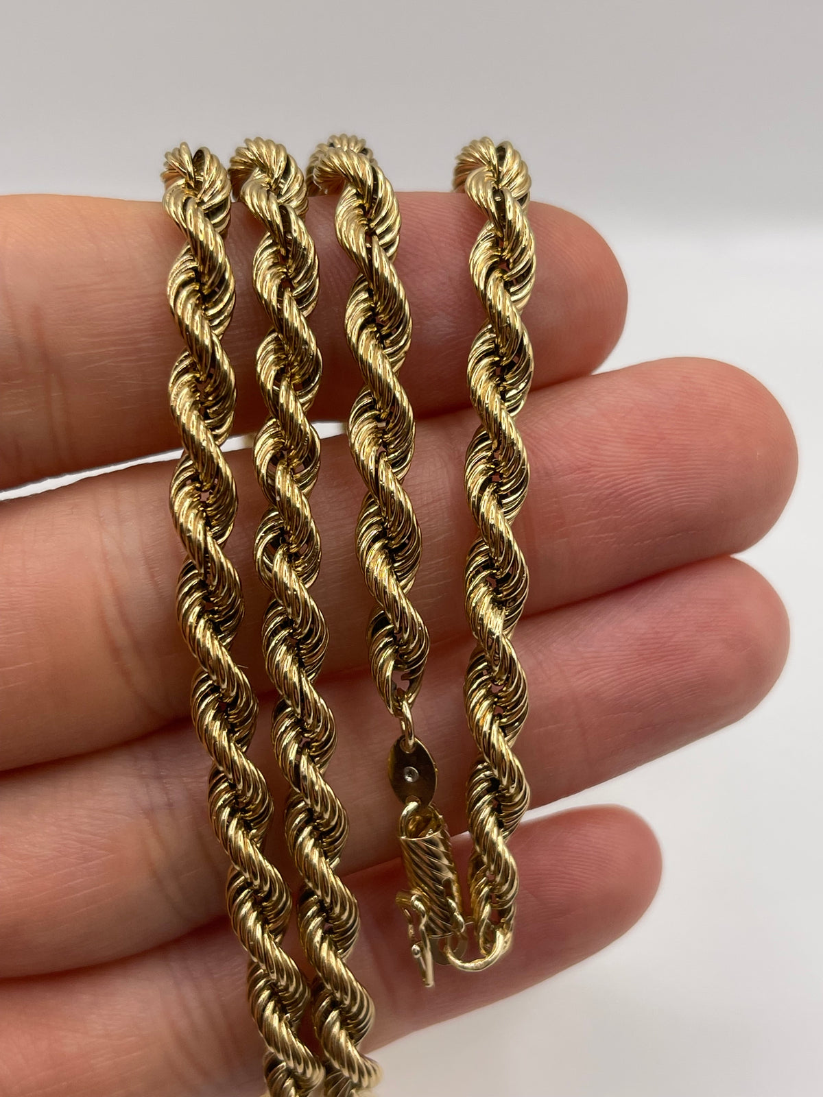 9ct gold chain 517