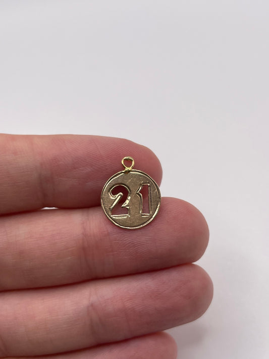 9ct gold “21” pendant