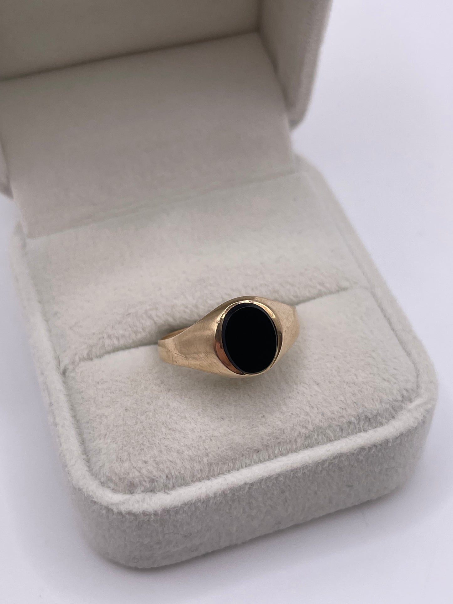 9ct gold onyx signet ring