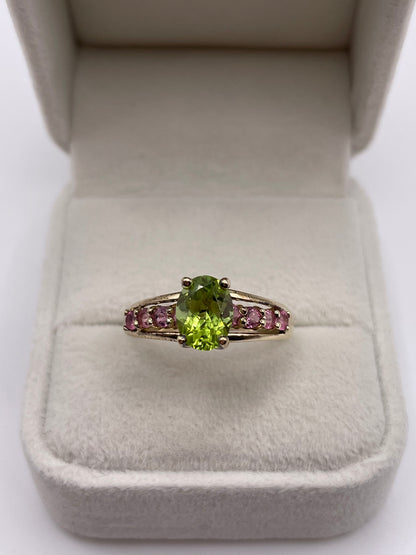 9ct gold peridot and tourmaline ring