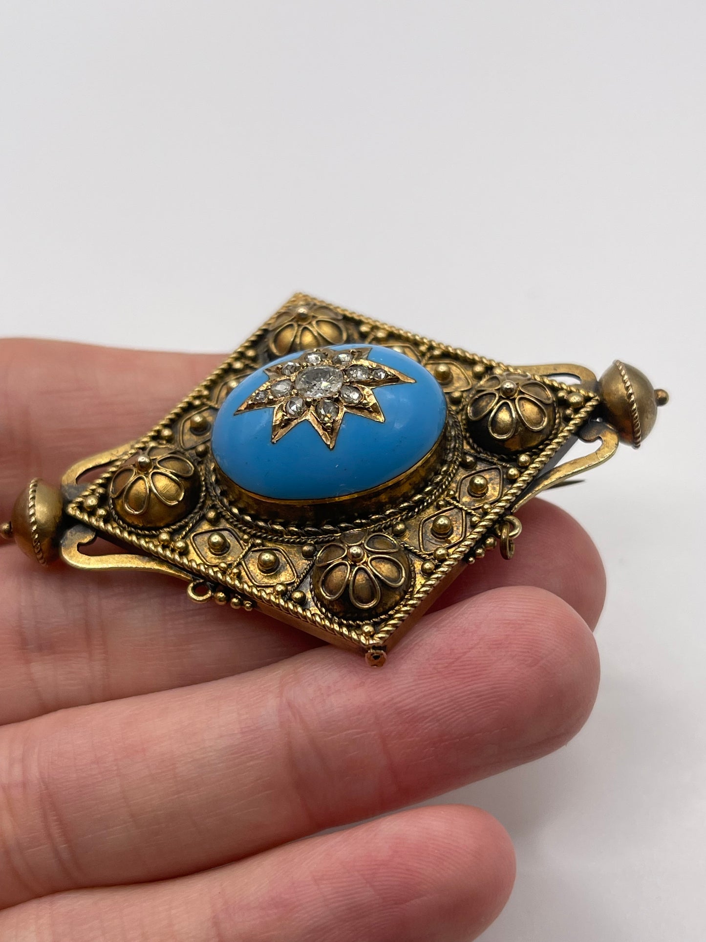 Antique 15ct gold enamel and diamond brooch
