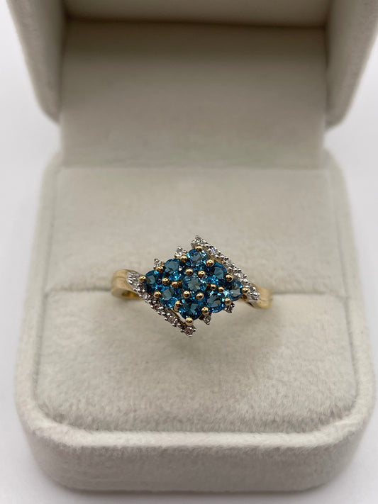 9ct gold topaz and diamond ring