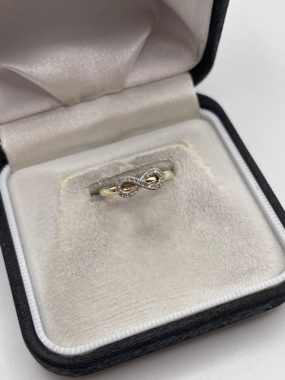 9ct gold diamond cluster ring
