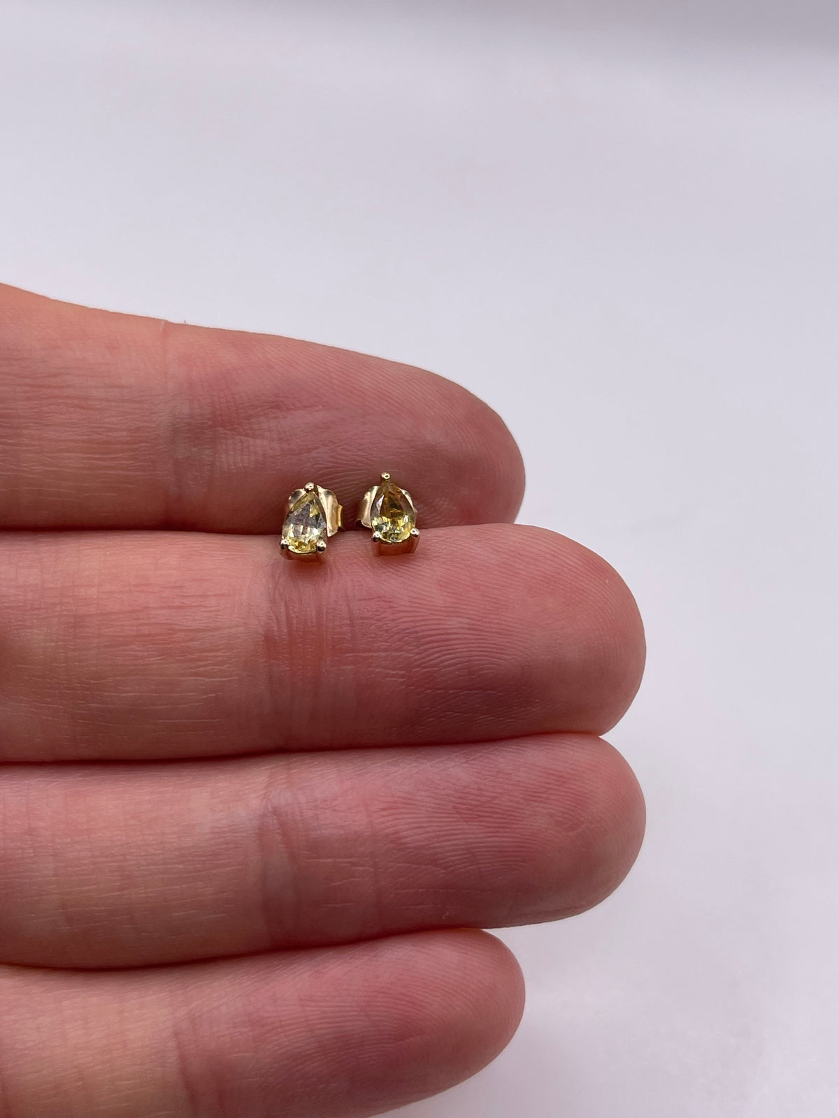 9ct gold citrine earrings