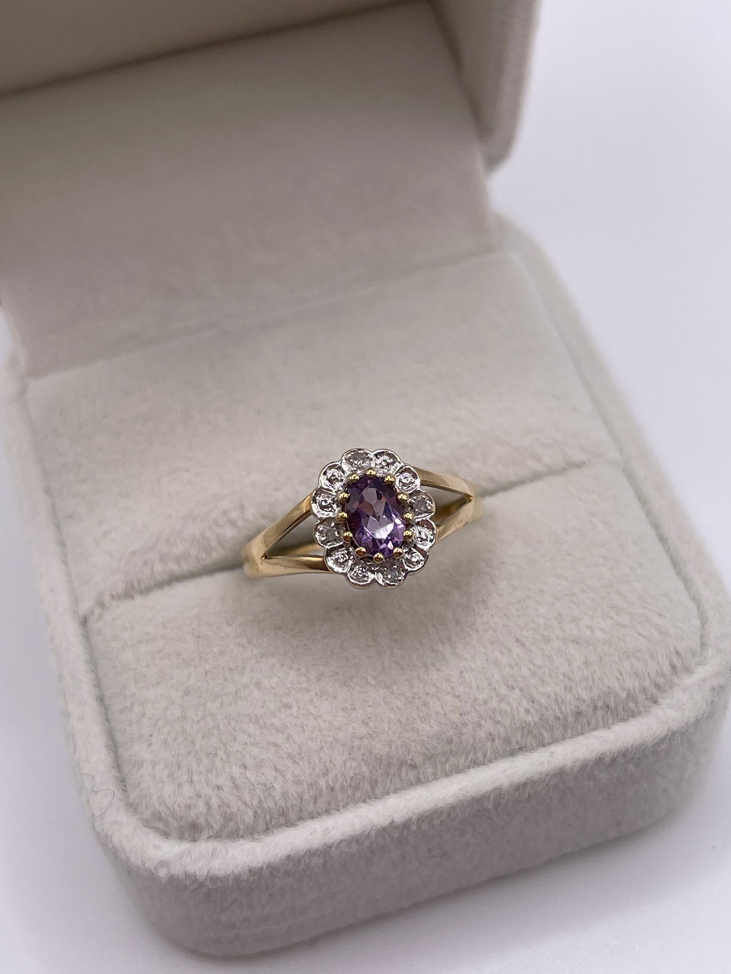 9ct gold amethyst and diamond ring