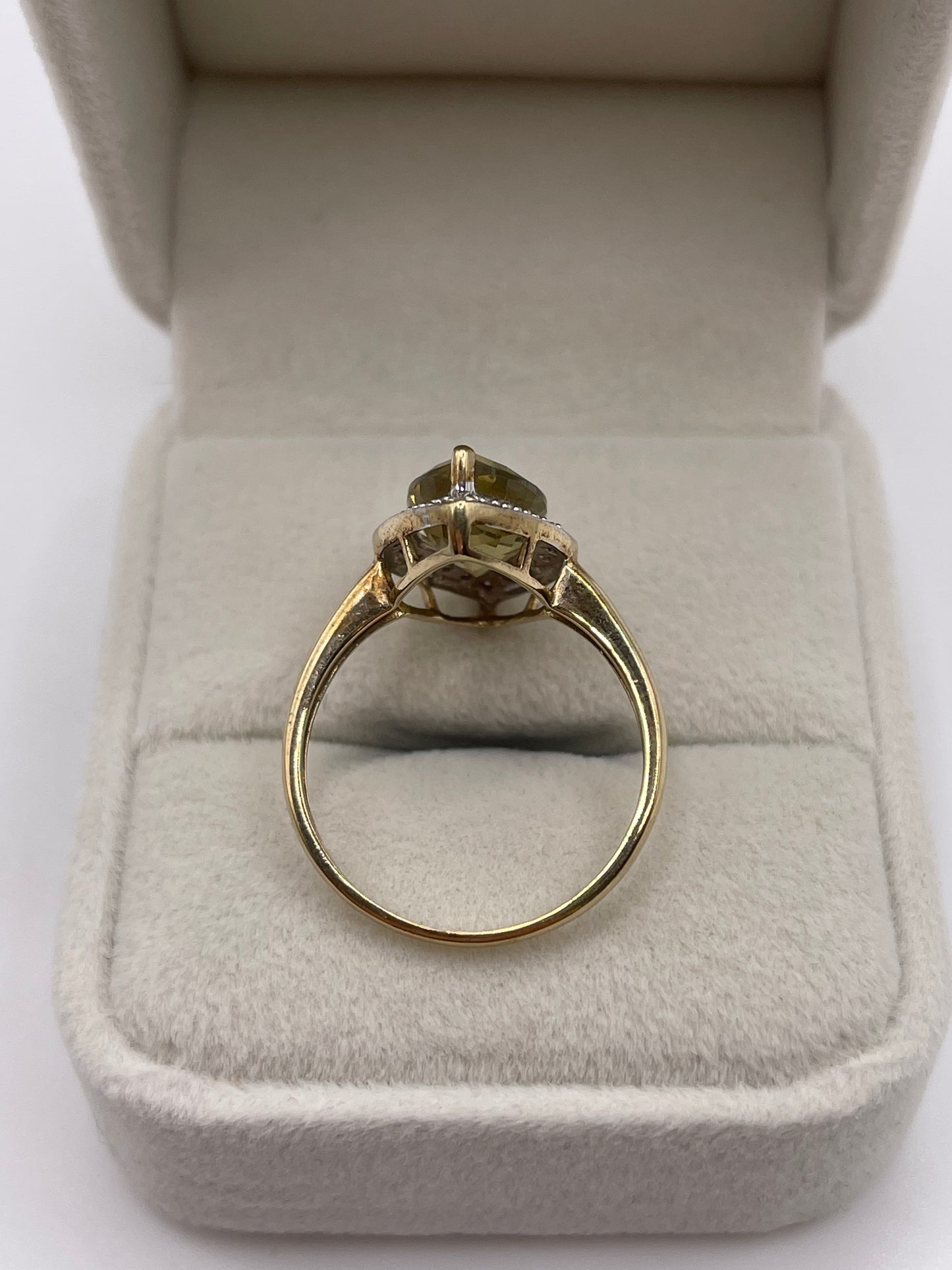 9ct gold quartz and diamond ring