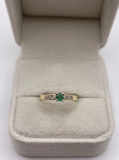 9ct gold emerald and diamond ring