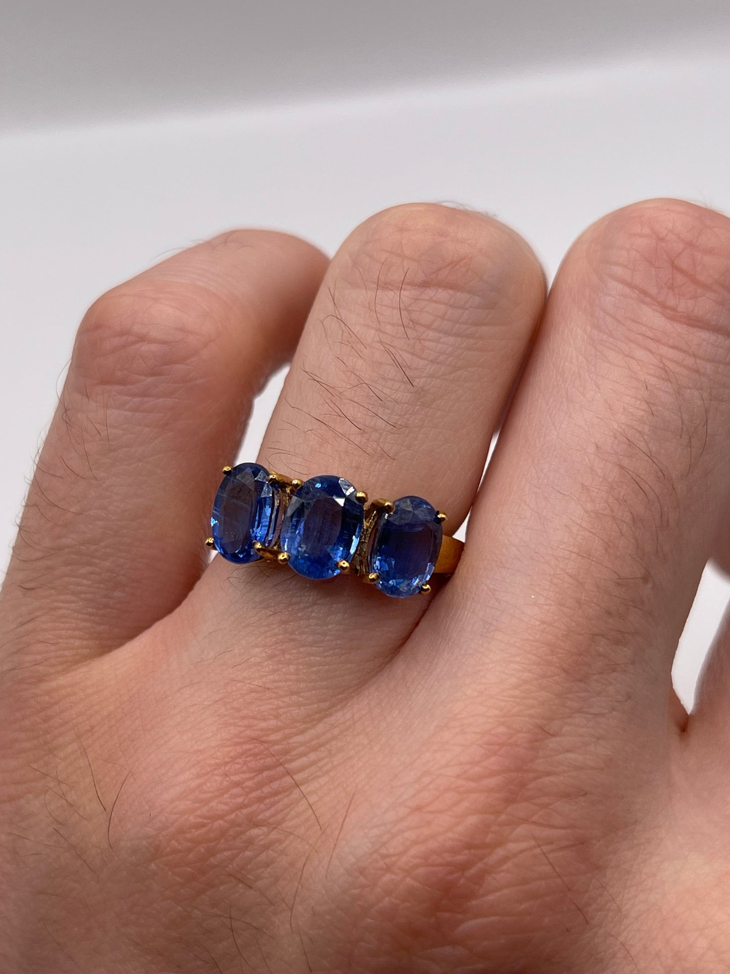 9ct gold kyanite ring