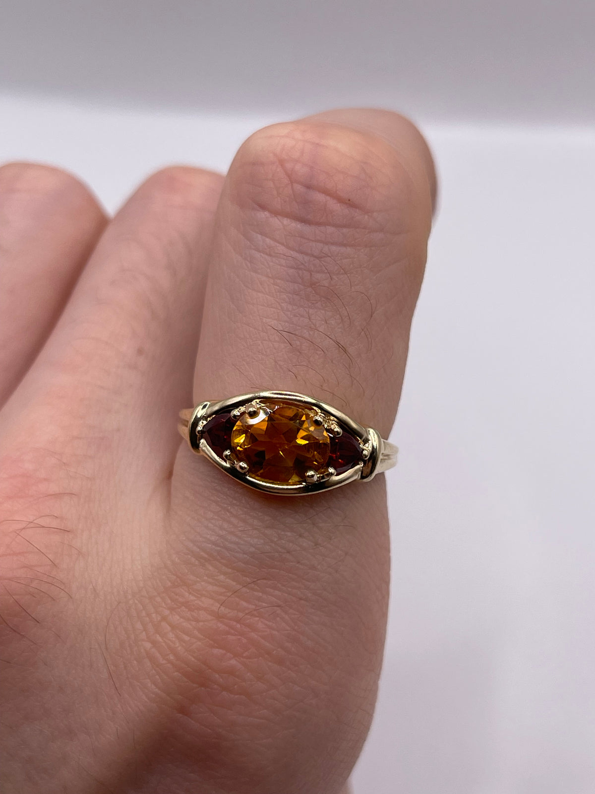 9ct gold citrine and garnet ring