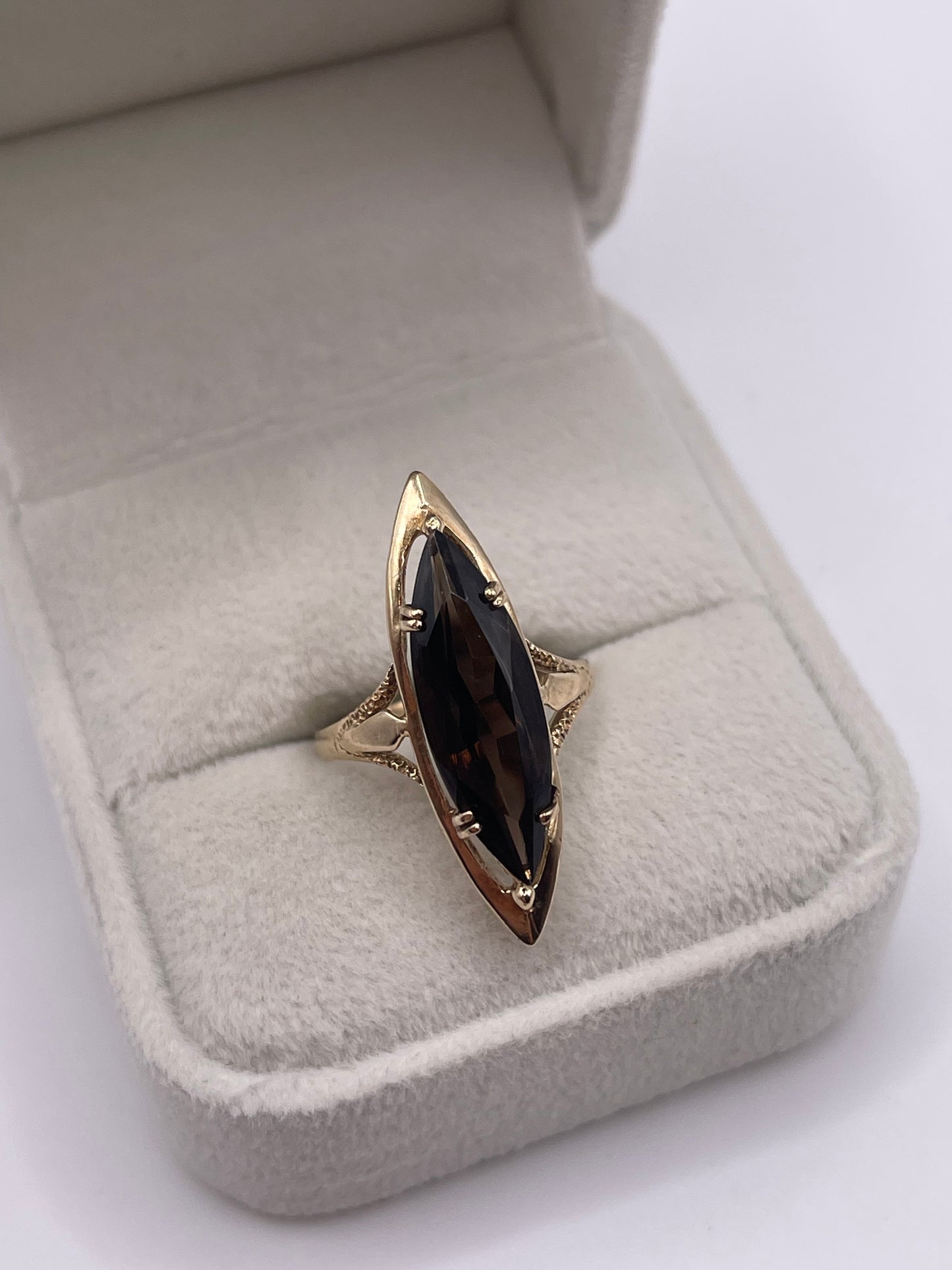 9ct gold Smokey quartz ring