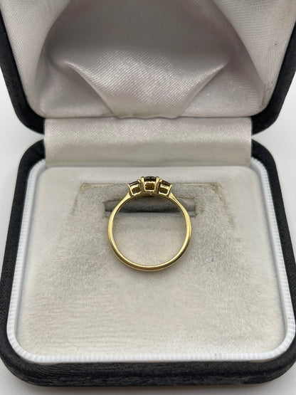 9ct gold quartz ring
